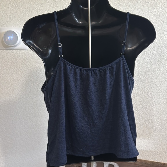 Love On A Hanger Navy Blue Crochet Halter Top Size M New Without Tags - Picture 4 of 8